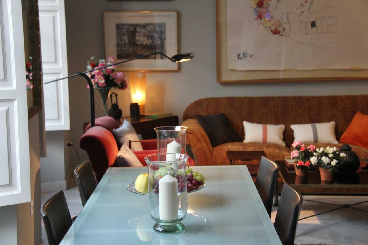 Luxurious 2 Bedroom Flat In A Historic Building セビリア エクステリア 写真